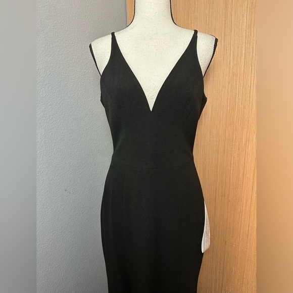 Dress The Population Iris High Slit Evening Gown, Size Medium (v) - Picture 5 of 14